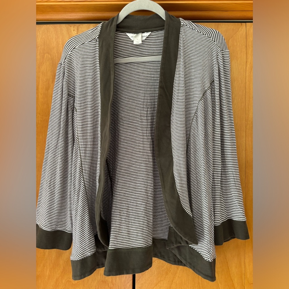 Comfy, women lightweight cardigan